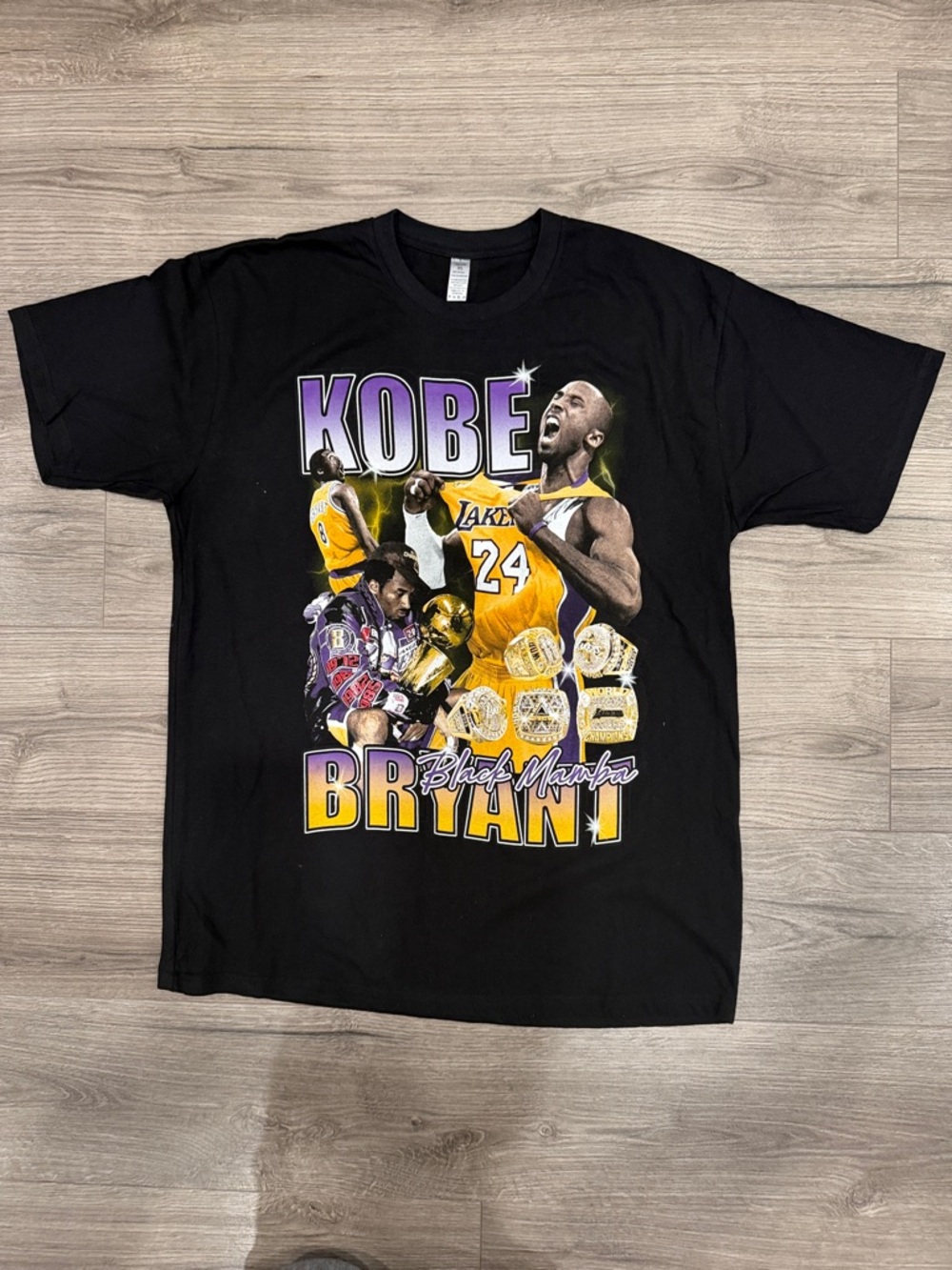 Kobe Bryant Black Mamba 5 Rings Graphic Tee Men’s Size Extra Large